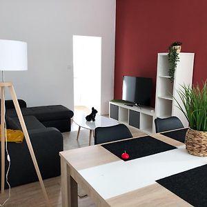 Appartement à 2 Chambres à Coucher