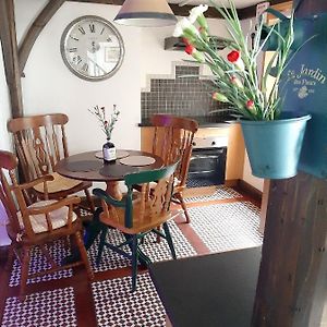 Cosy Apartment In Galway With Balcony 32 M² City View