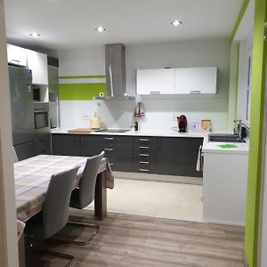 Appartement à 3 Chambres à Coucher