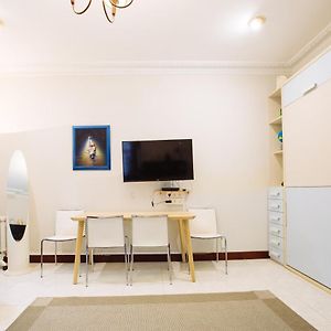 Appartement à 2 Chambres à Coucher