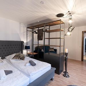 Appartement à 2 Chambres à Coucher