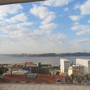 Bica Lisbon Sunshine Central Bright And Cozy Apt