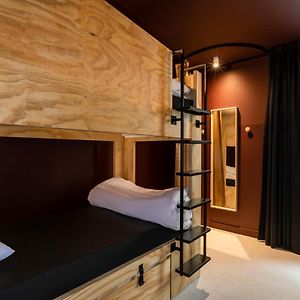 Dormitory Room Mixed