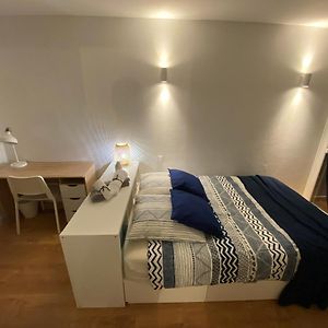T2 lumineux centre ville proche métro, parking gratuit,1 chambre, 1 grande pièce à vivre