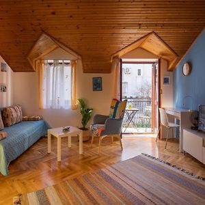 Appartement à 2 Chambres à Coucher