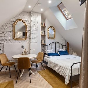 Studio de Luxe