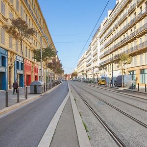 Beautiful&bright 2-br at the doors of Le Panier in Marseille - Welkeys