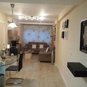 Appartement à 3 Chambres à Coucher