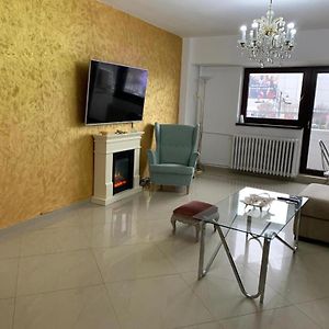 Appartement à 3 Chambres à Coucher