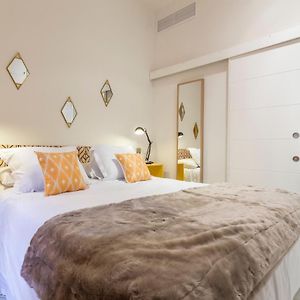 Chambre à 2 Chambres à Coucher
