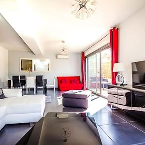 Appartement à 3 Chambres à Coucher