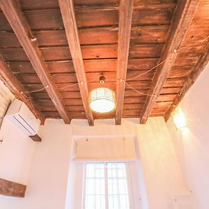 Corazon De Triana. Loft Estiloso Y Confortable.