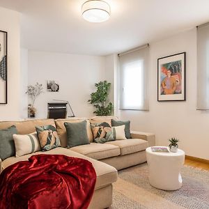 Appartement à 3 Chambres à Coucher