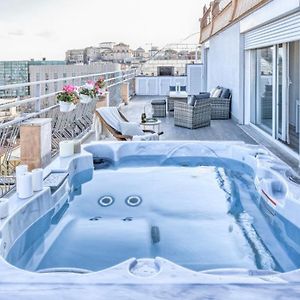 Appartement à 2 Chambres à Coucher