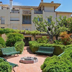 Un Vergel Al Pie De La Alhambra. Enjoy It Now!!