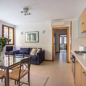 Appartement à 3 Chambres à Coucher