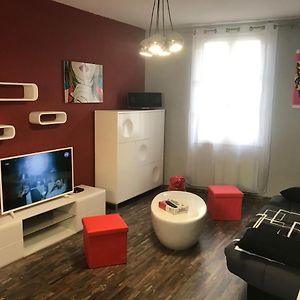 APPARTEMENT STYLE POP ART avec GARAGE CENTRE HISTORIQUE BEZIERS