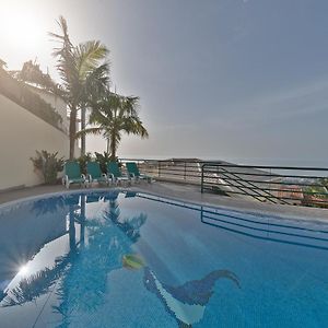 Charming Villa In Funchal