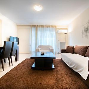 Appartement à 2 Chambres à Coucher