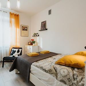 Charming Apt Old Town & Jewish District, Quiet Neighborhood