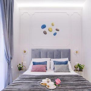 Roma Deluxe Apartments