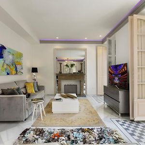 Appartement à 2 Chambres à Coucher