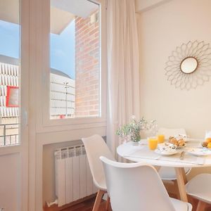 Appartement à 3 Chambres à Coucher