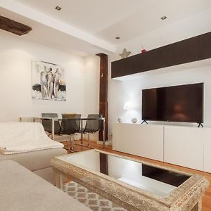 Appartement à 3 Chambres à Coucher