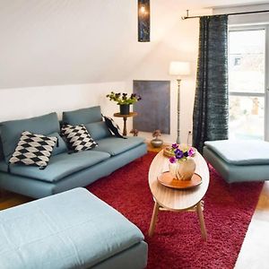 Appartement à 3 Chambres à Coucher