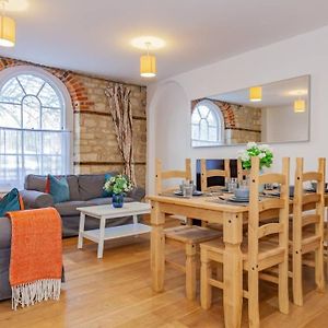 Unique&quirky central apartment with parking