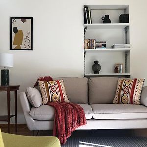 Appartement à 2 Chambres à Coucher