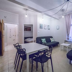 Apartament Izaaka