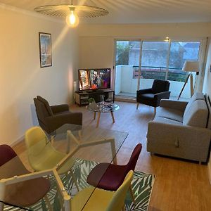 Appartement à 2 Chambres à Coucher