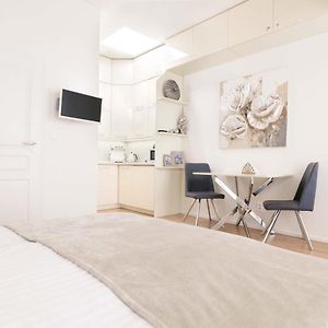 Cozy&Quiet Apartment With A/C In City Centre