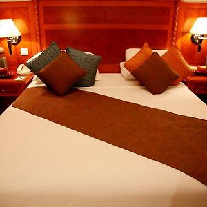 Suite à 2 Chambres à Coucher