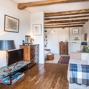 Classy Room 17Th C Canalhouse