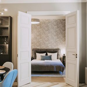 Eden Apartment