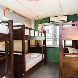 Dormitory Room Mixed