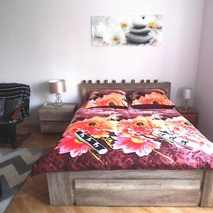 Appartement à 2 Chambres à Coucher