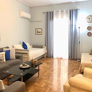 Comfortable Apt , 5 Min Walk To Acropolis