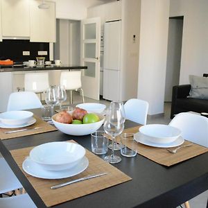 Appartement à 3 Chambres à Coucher