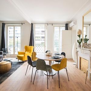 Appartement à 2 Chambres à Coucher