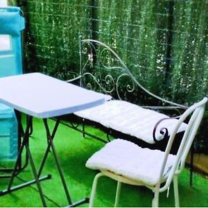 NICE VIEW Jolie Studio avec Jardin