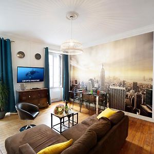 Appartement à 2 Chambres à Coucher