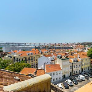 Whome | Premium River View Apartment