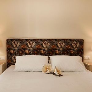 Bentzi...Boutique Apartment 6, Superior Suite for 4 Guests