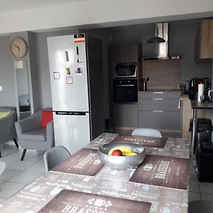 Appartement à 2 Chambres à Coucher