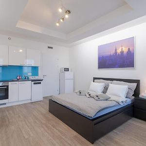 Bright Studio, 10Min Centre, Free Parking