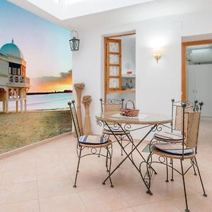Appartement à 3 Chambres à Coucher