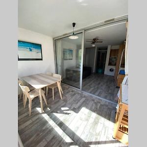 Spacieux studio sur le port de hyeres